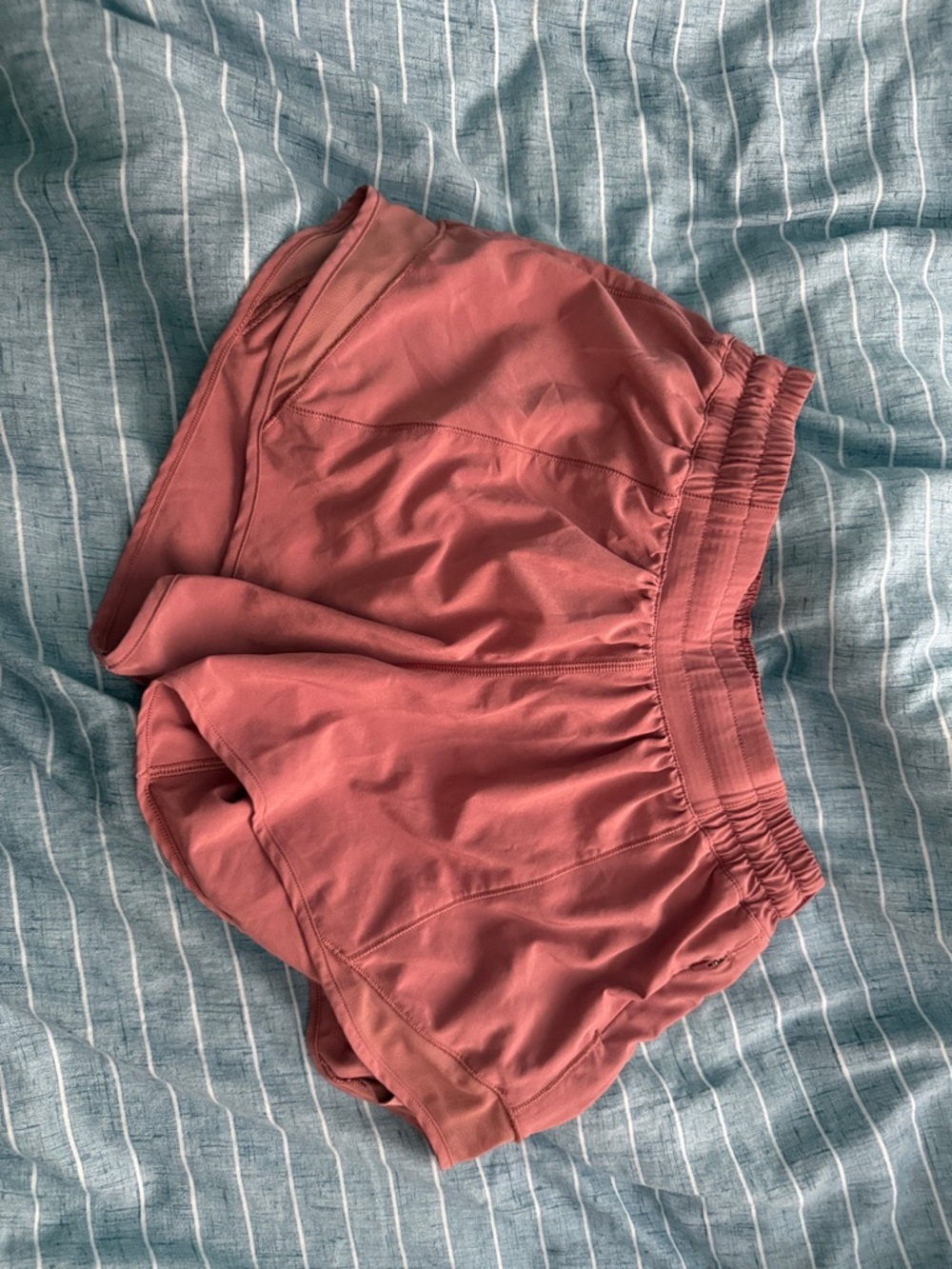Lululemon Hotty Hot Shorts 3’ Pink Size 6